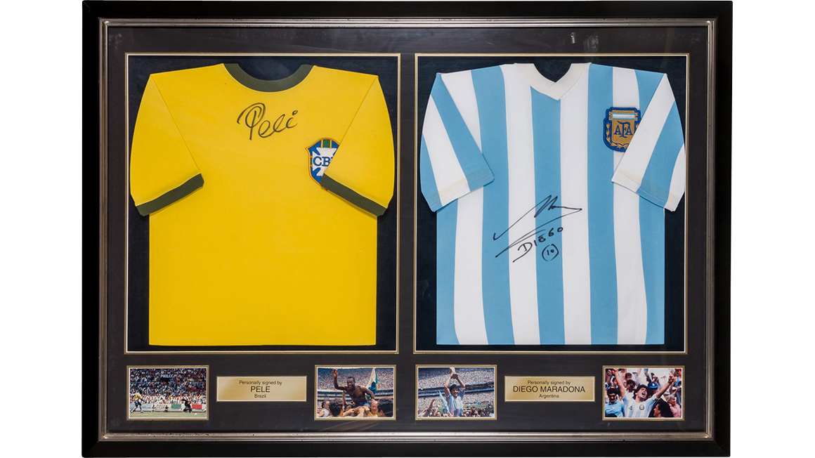 Eppli auction - Pelé and Maradonna jerseys